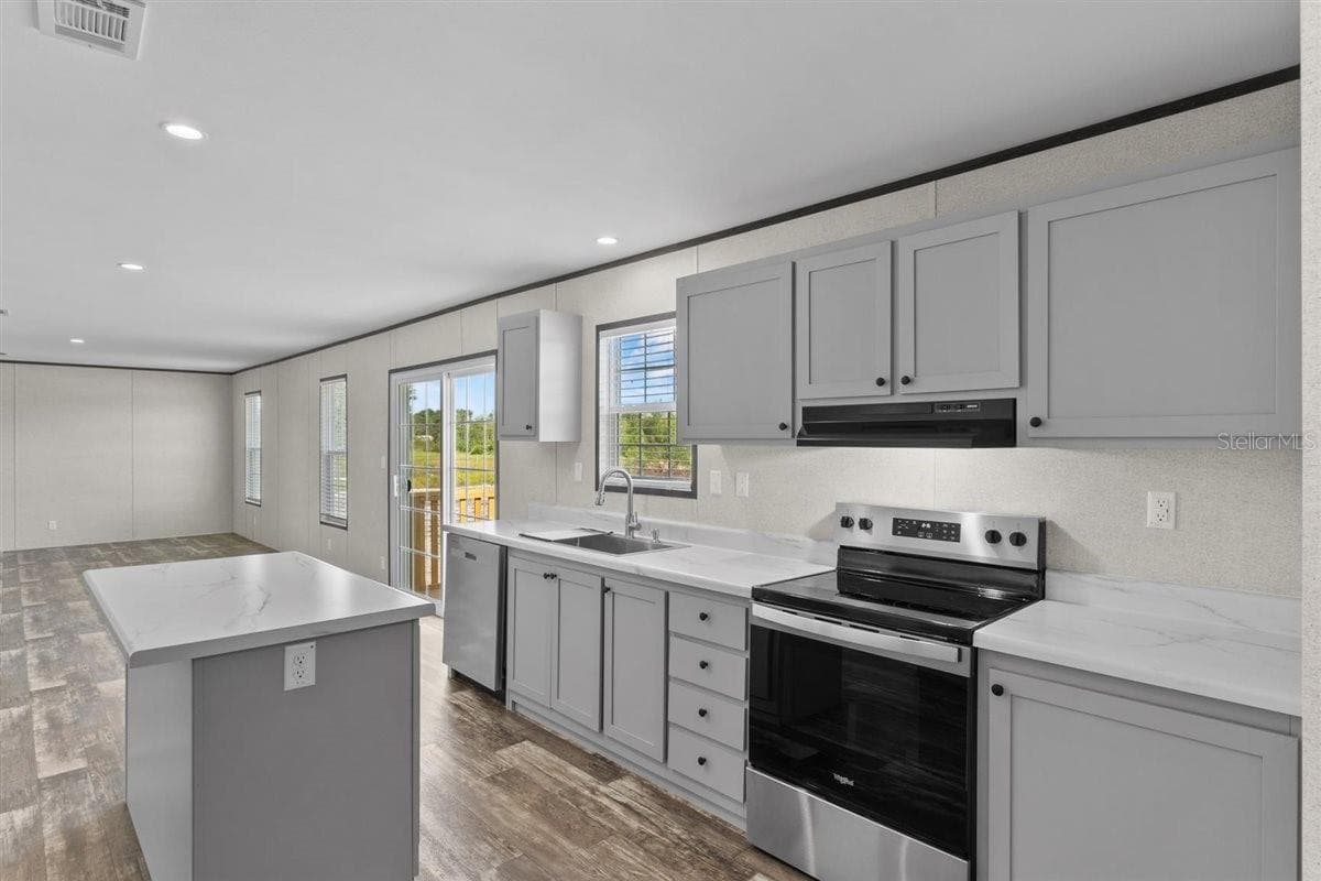 11975 ne 227th pl, fort mc coy, fl 32134 (for sale) $329,777  home features