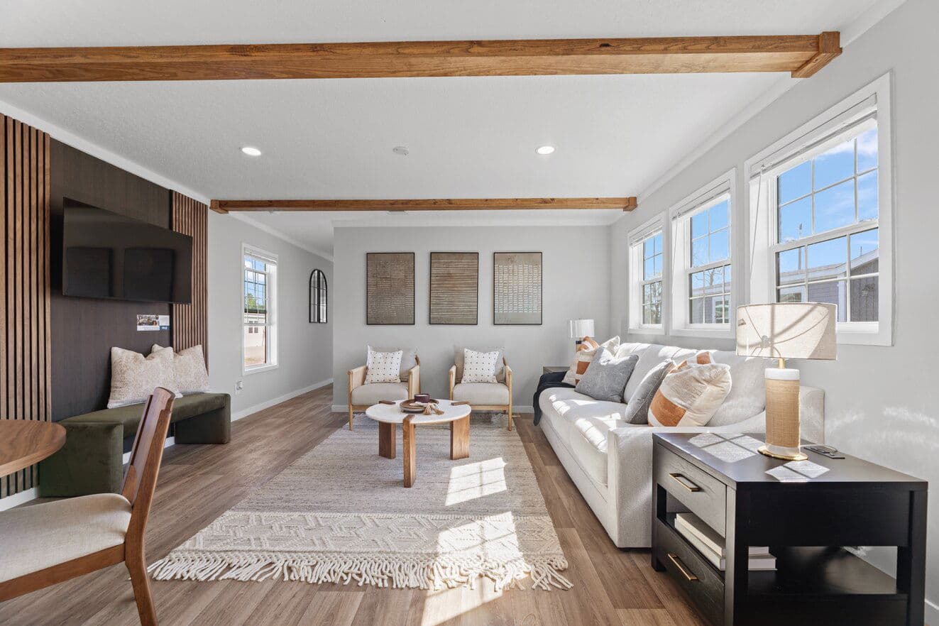 Helix 16763n interior home features