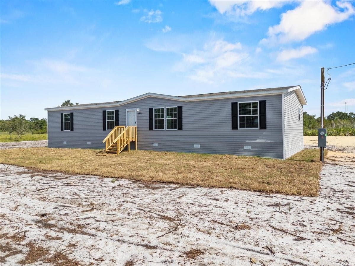 11975 ne 227th pl, fort mc coy, fl 32134 (for sale) $329,777  home features