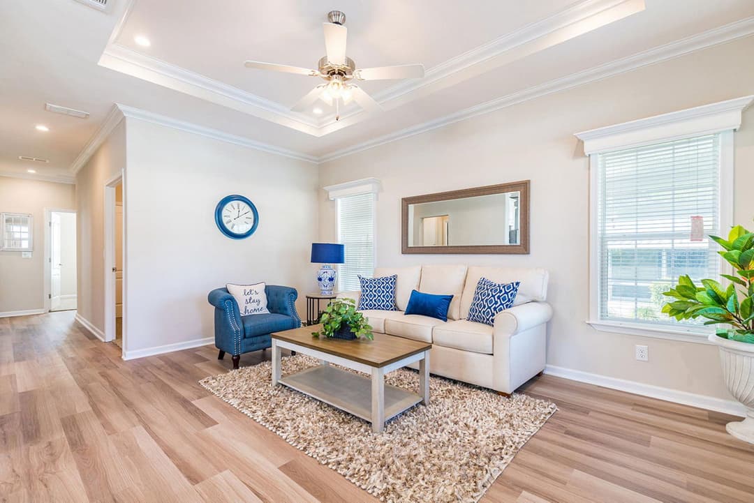 Silver springs 5035 interior home features