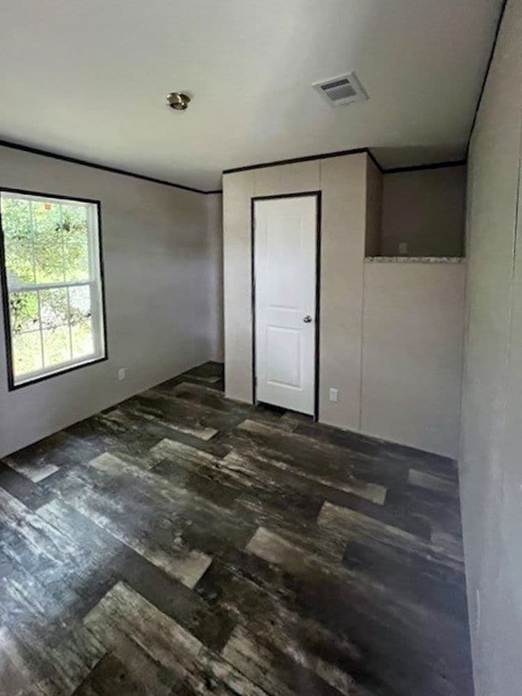 Thrifty interior home features