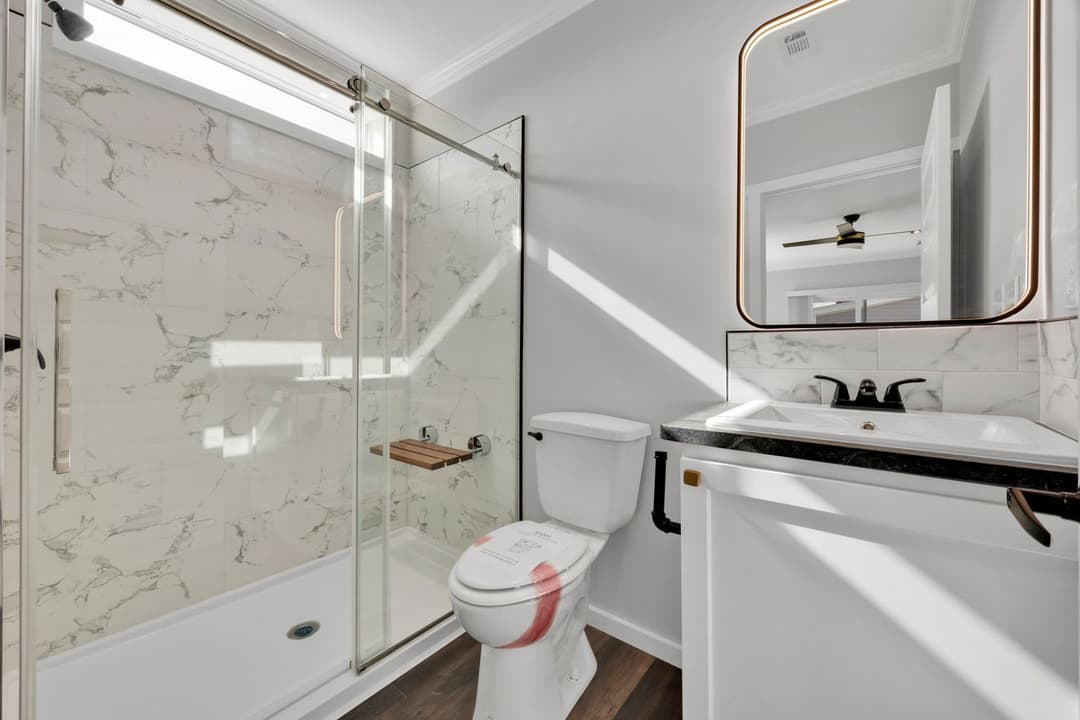 Draper 40764a bathroom home features