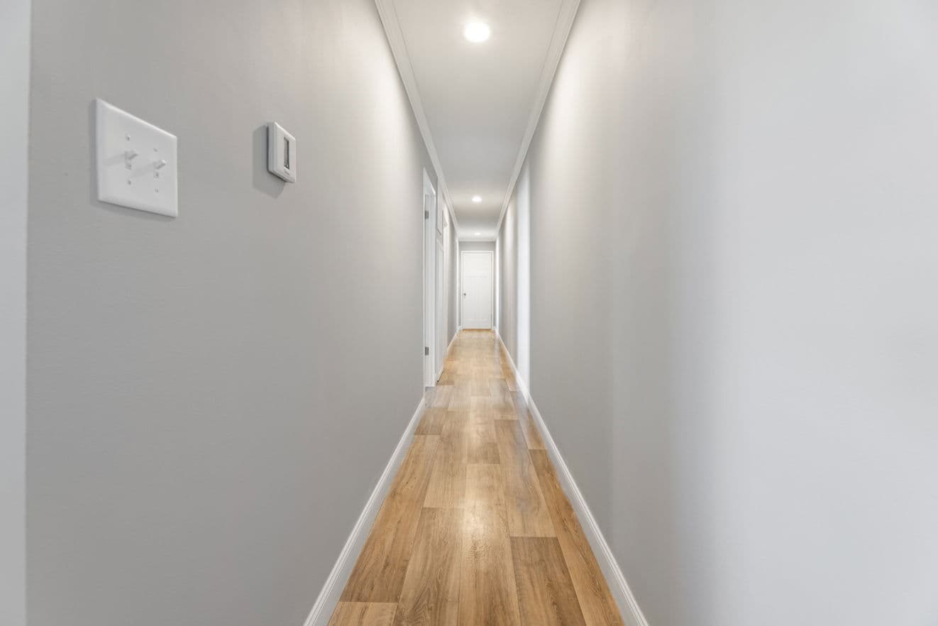 Roanoke duplex interior home features