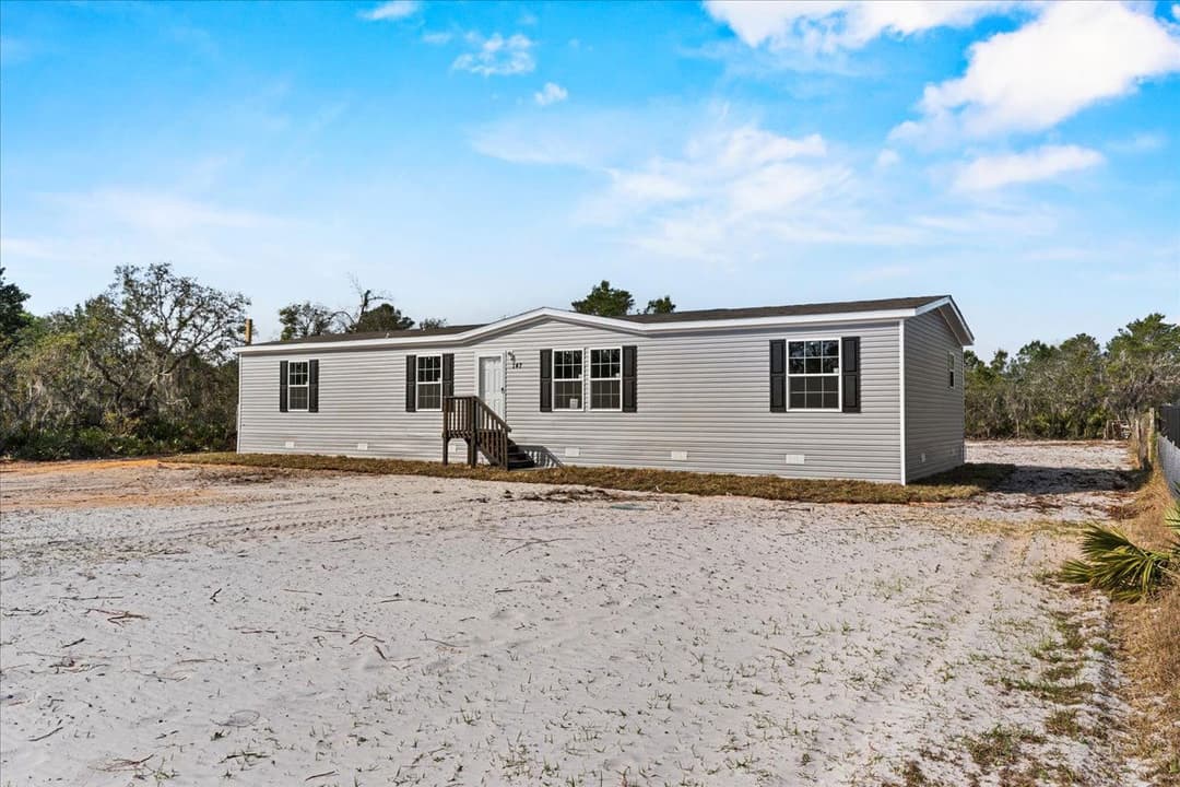 114 mark avenue, lady lake, florida 32159 (sold) 265,300 exterior home features