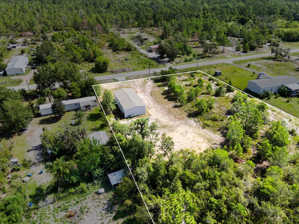 909 lake thomas road, lake wales, florida 33898 (pending)  exterior home features