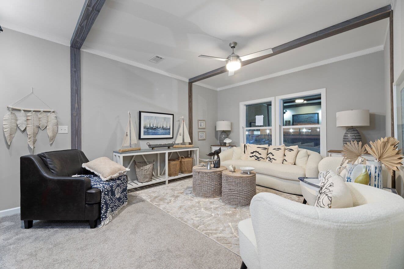 Buncic 28684b interior home features