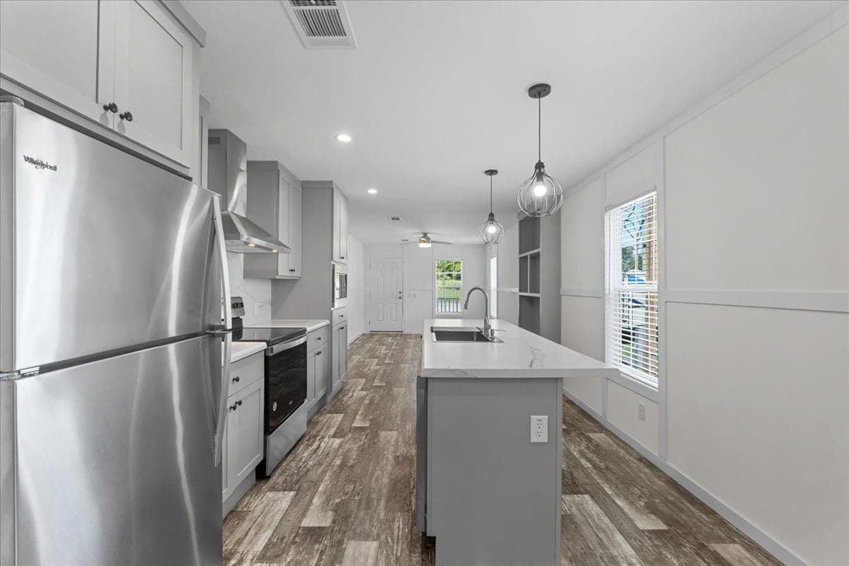 2270 griffin road, bartow, florida 33830 (for sale) $204,992 interior and kitchen home features