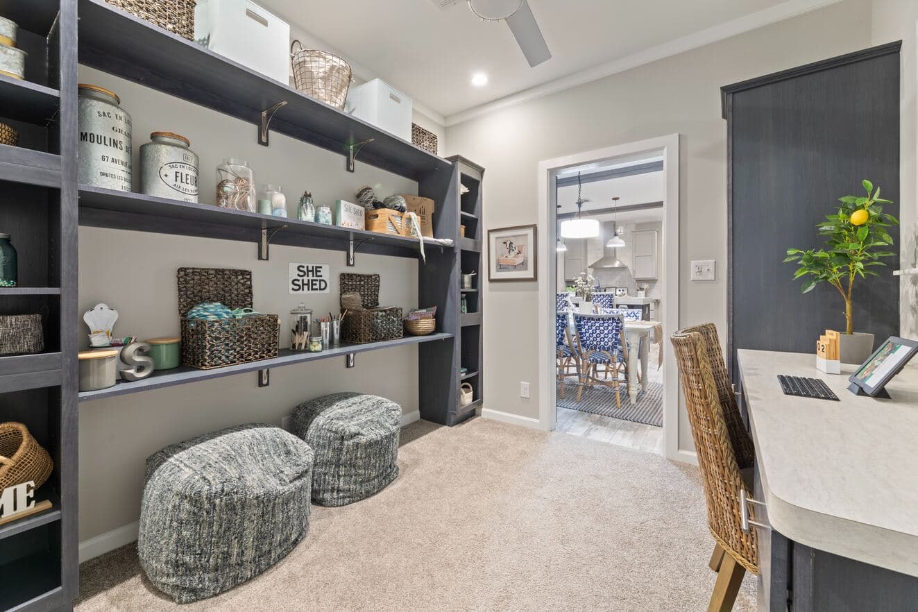 Buncic 28684b interior home features