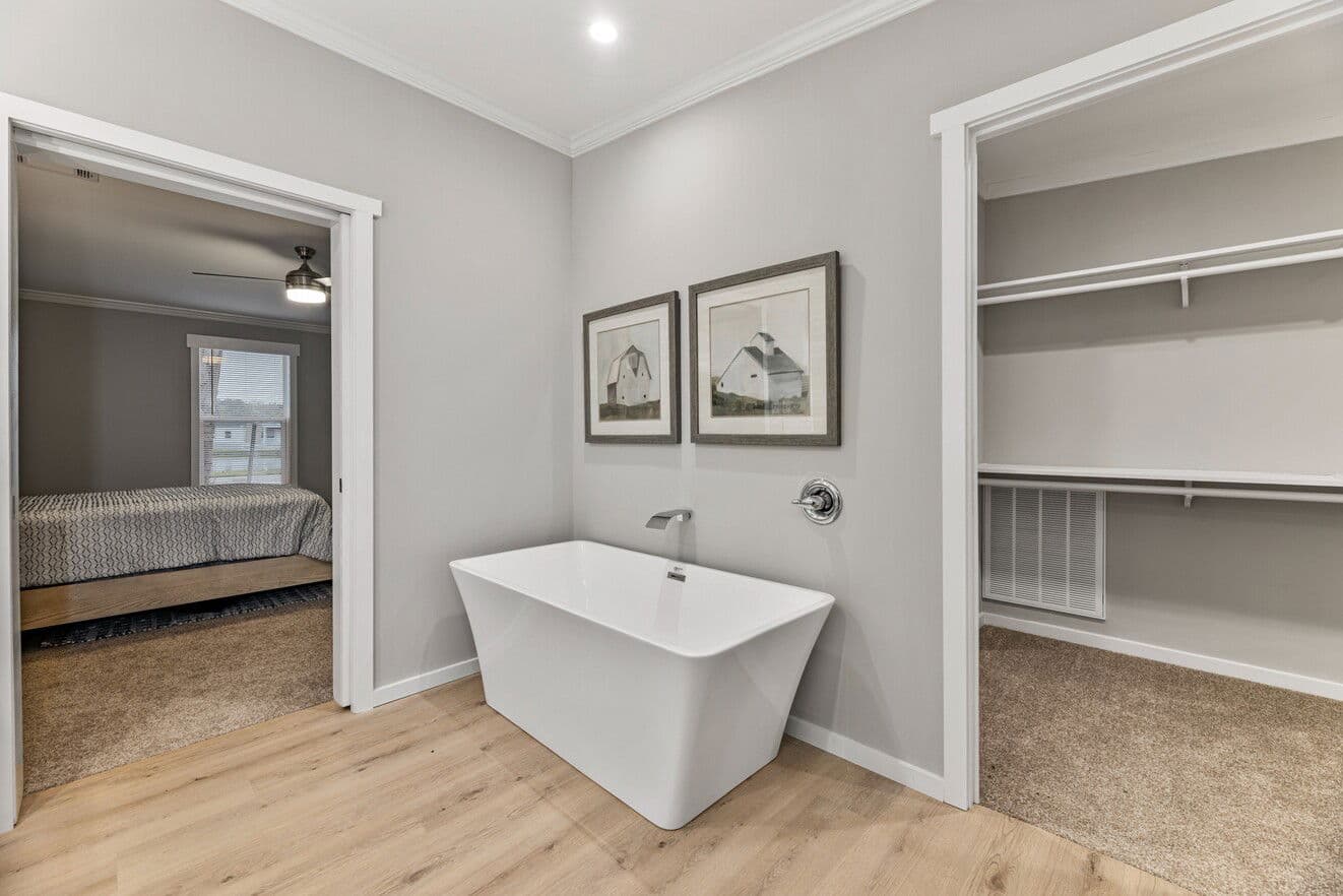 Kennedy ii 30603d bathroom home features