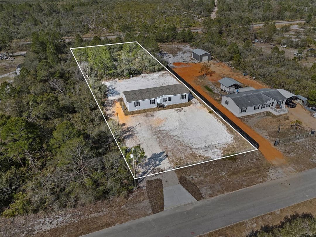 114 mark avenue, lady lake, florida 32159 (sold) 265,300 exterior home features