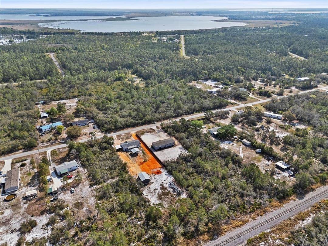 114 mark avenue, lady lake, florida 32159 (sold) 265,300 exterior home features