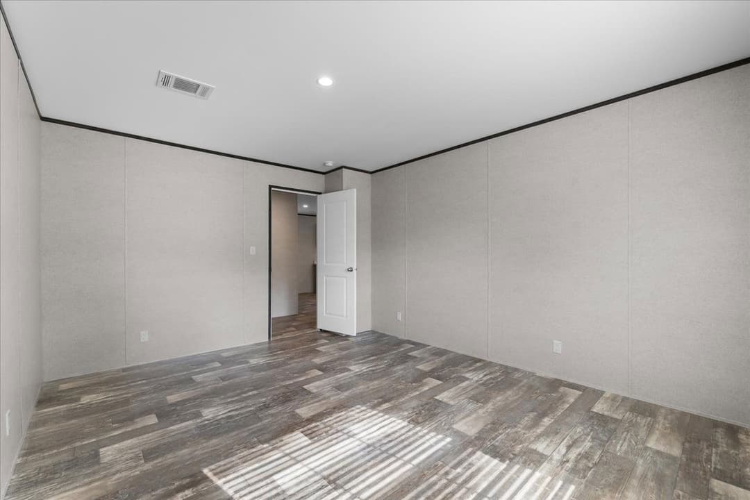 9060 sarah drive, polk city, florida 33868 (sold) interior home features