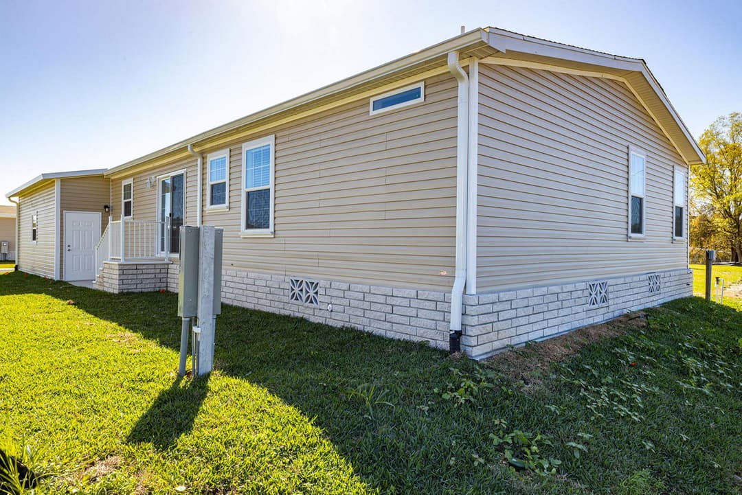 Silver springs 5361 elevation and exterior home features