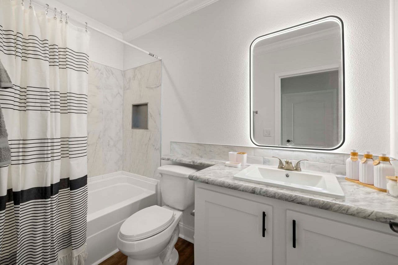 Silver springs 5320 bathroom home features