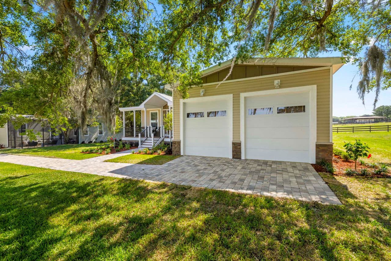 Silver springs 5355 exterior home features