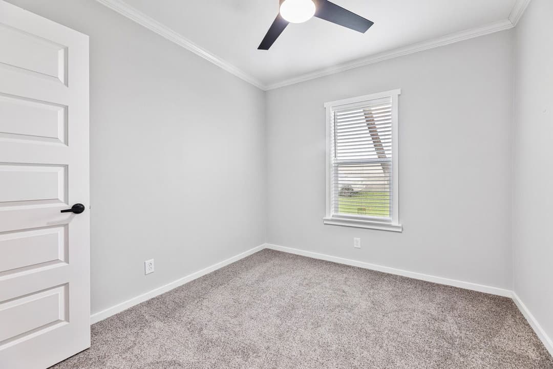 Paxton 28523a bedroom home features