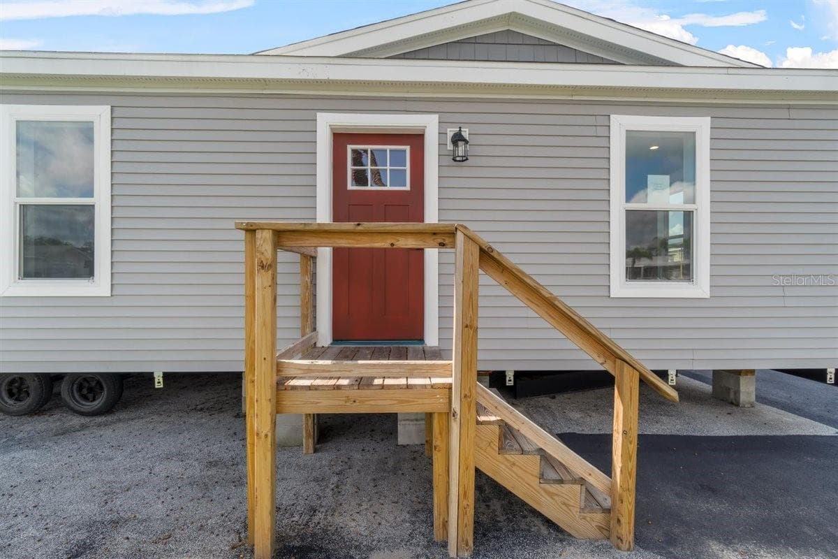 24116 armadillo rd, astor, fl 32102 (for sale) $248,995  home features