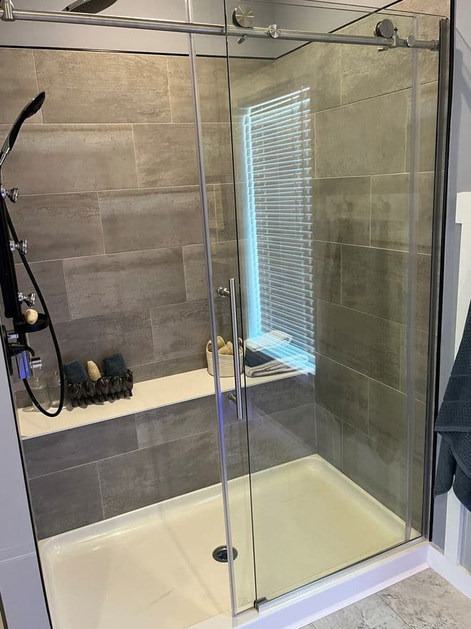 Easton farmhouse 30683a bathroom home features