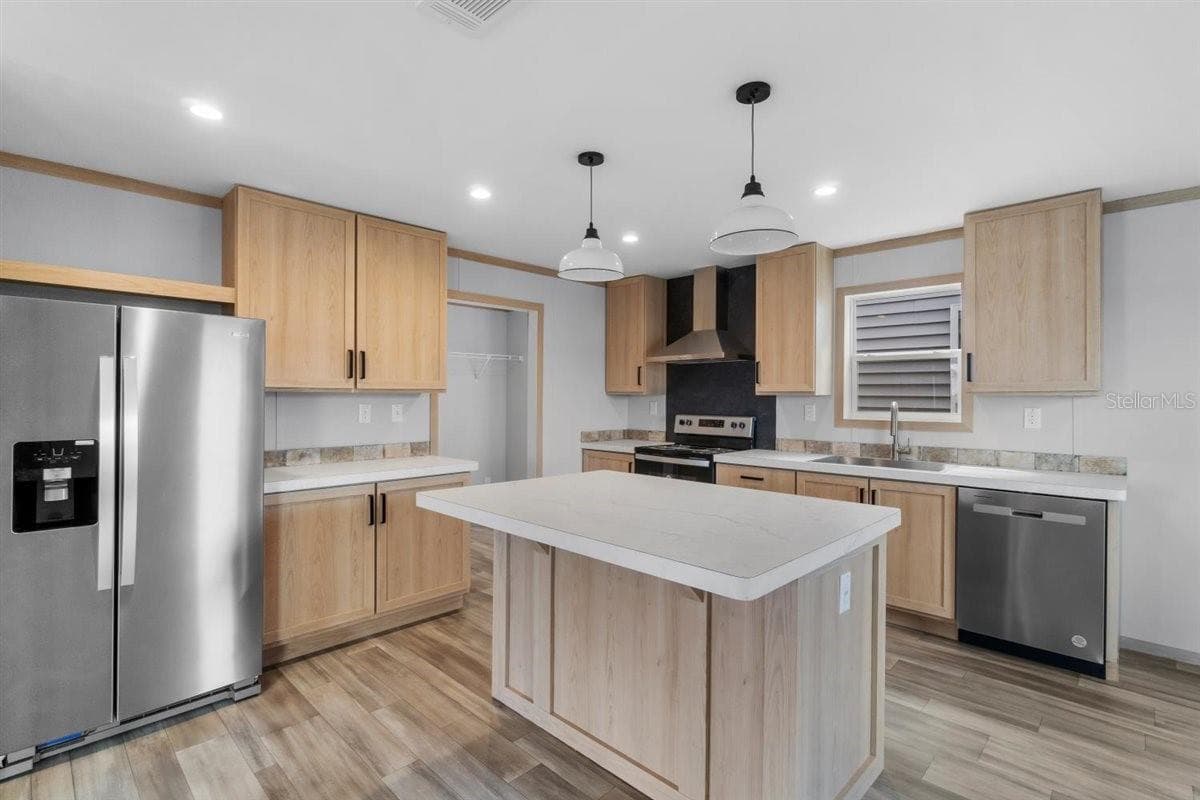 24116 armadillo rd, astor, fl 32102 (for sale) $248,995  home features