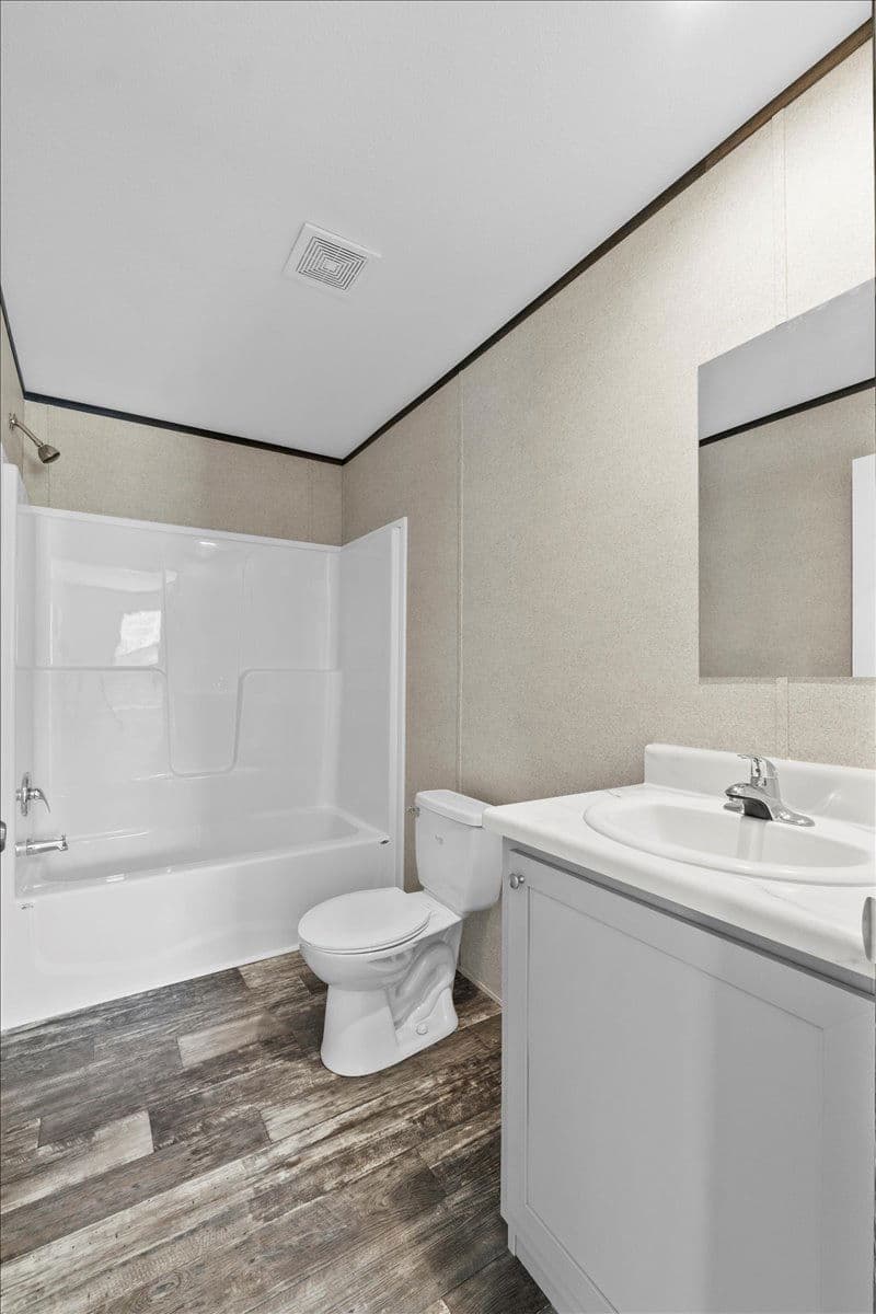 114 mark avenue, lady lake, florida 32159 (sold) 265,300 interior and bathroom home features