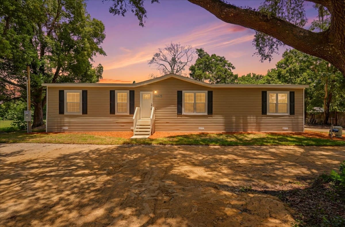 36625 cord st, zephyrhills, fl 33541 (forsale) $295,999 hero home features