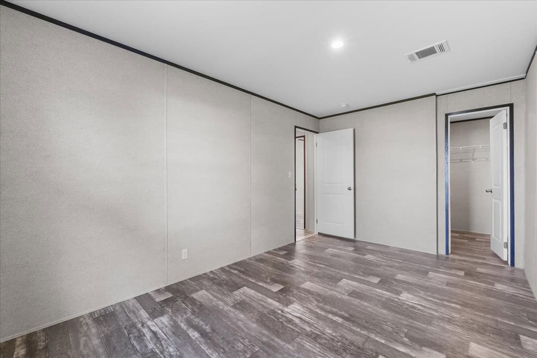 9060 sarah drive, polk city, florida 33868 (sold) interior home features