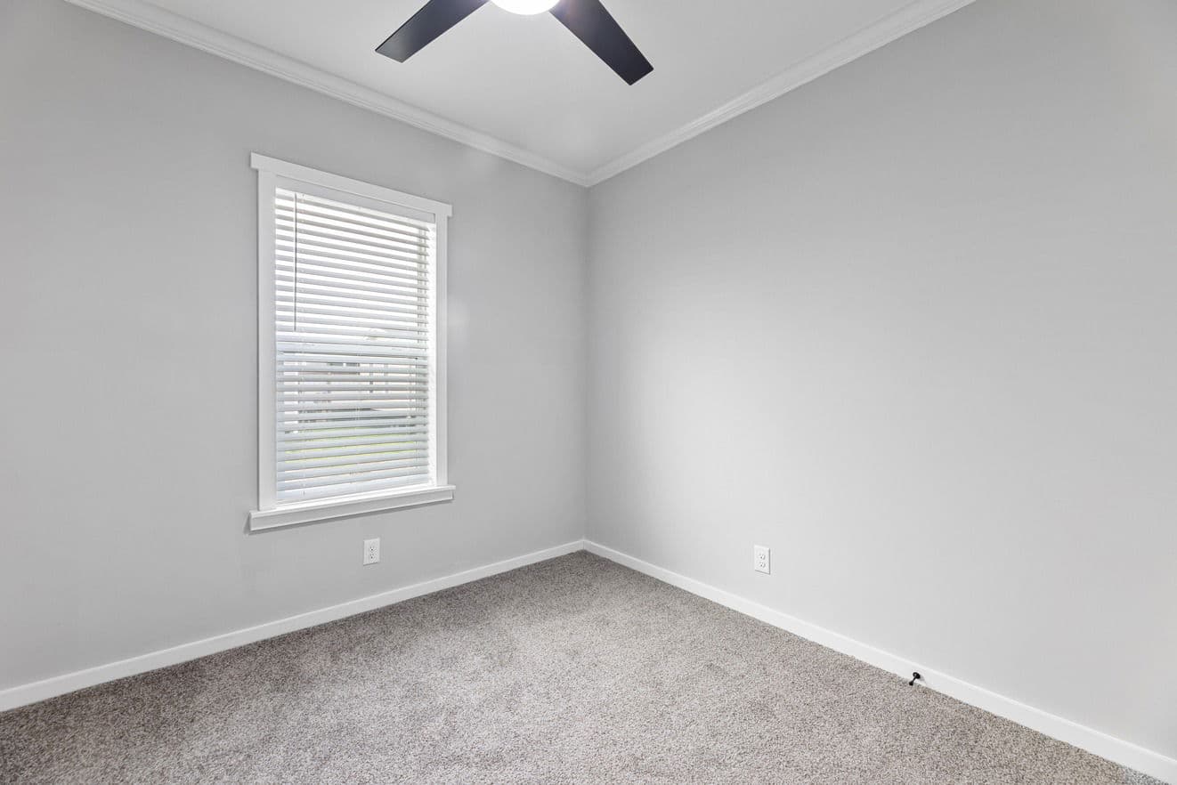 Paxton 28523a bedroom home features