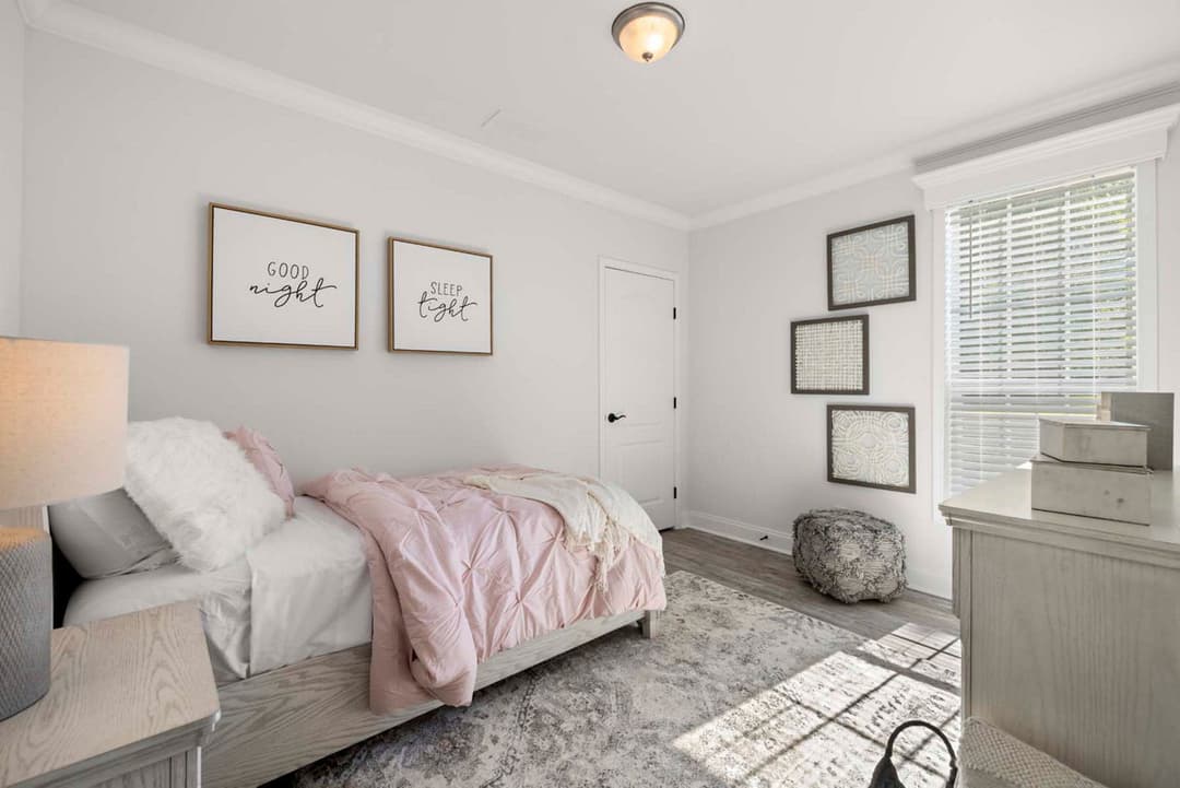 Silver springs 5046 bedroom home features