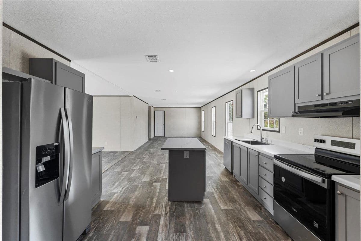 114 mark avenue, lady lake, florida 32159 (sold) 265,300 interior and kitchen home features