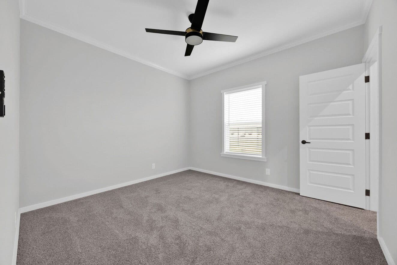 Quinn 30523a bedroom home features