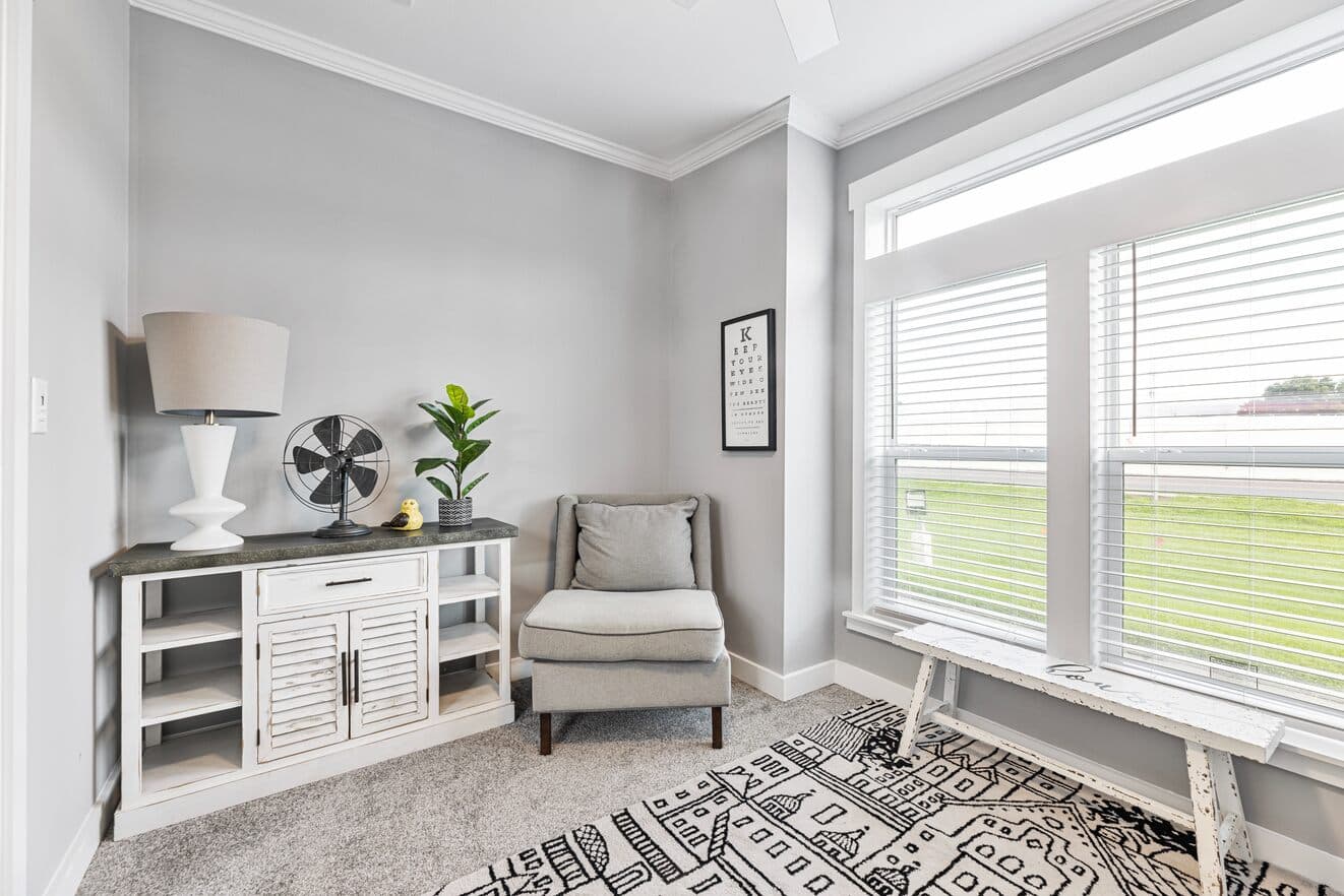 Cottage farmhouse 28522j interior home features