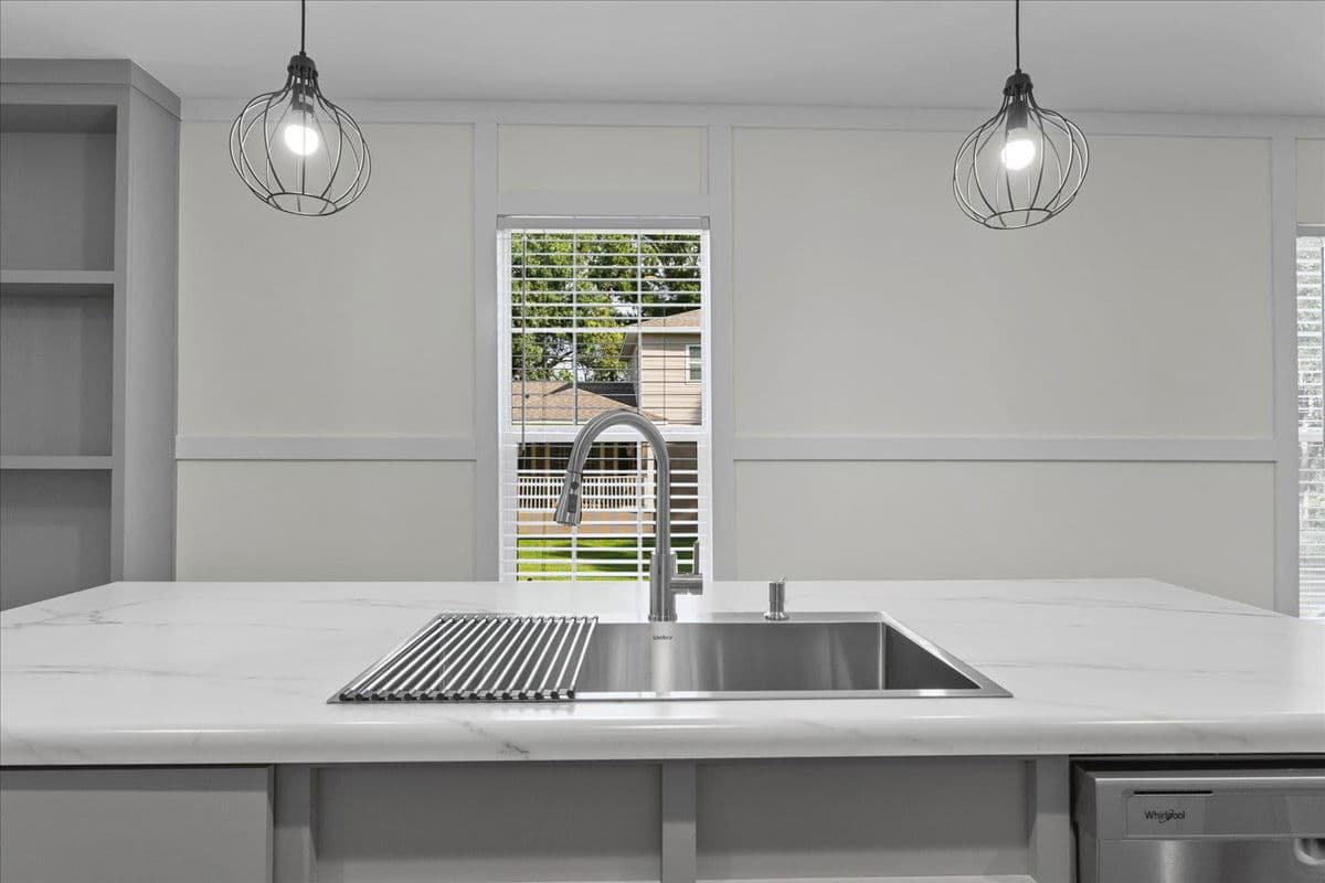 2270 griffin road, bartow, florida 33830 (for sale) $204,992 interior and kitchen home features