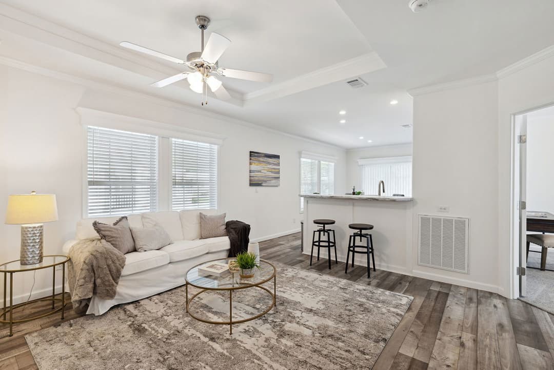 Silver springs 5029 interior home features