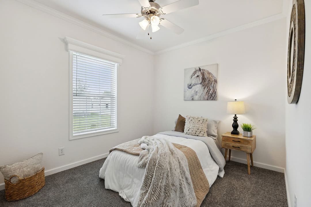 Silver springs 5029 bedroom home features