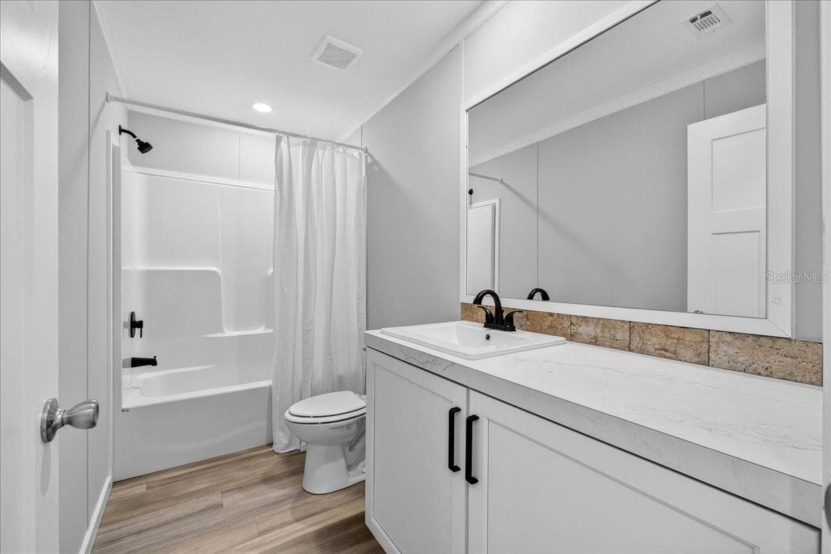 432 oak rdg w, lakeland, fl 33801(for sale) $246,581  home features