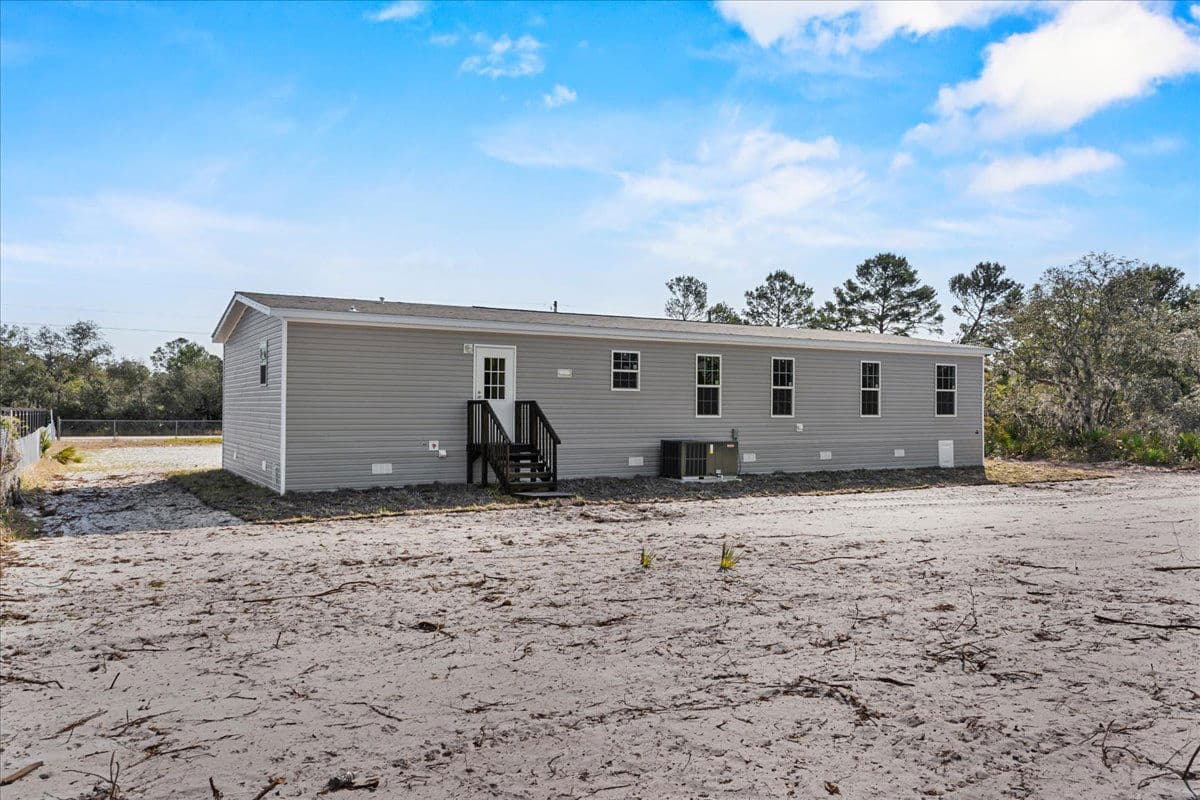 114 mark avenue, lady lake, florida 32159 (sold) 265,300 exterior home features