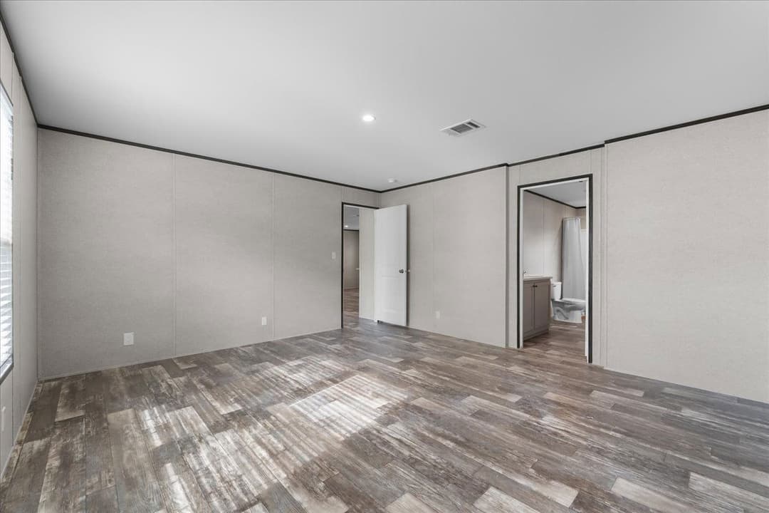 9060 sarah drive, polk city, florida 33868 (sold) interior home features