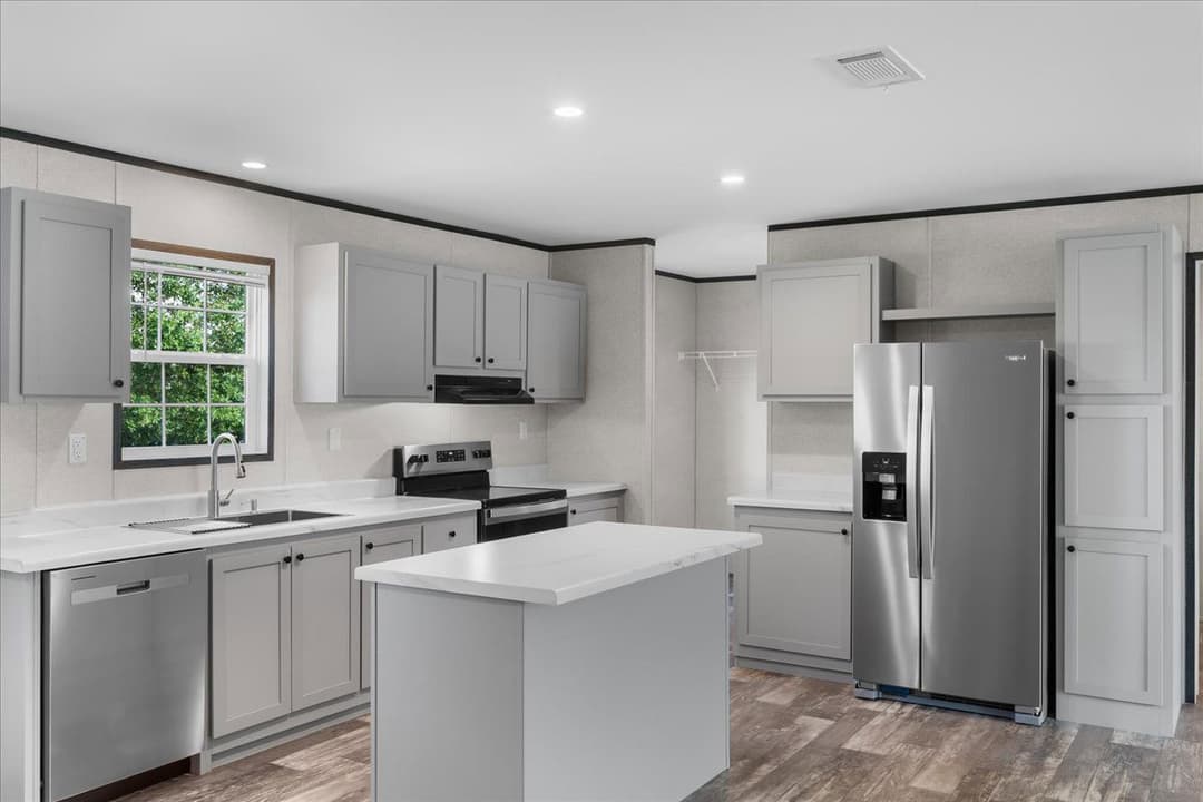 9060 sarah drive, polk city, florida 33868 (sold) interior and kitchen home features