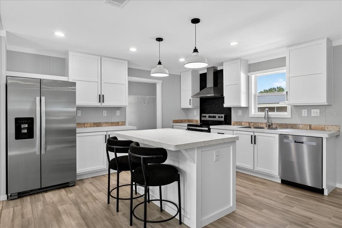 432 oak rdg w, lakeland, fl 33801(for sale) $246,581  home features