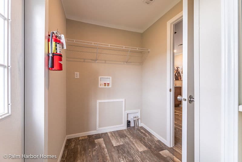 St. martin ii 30523b interior home features