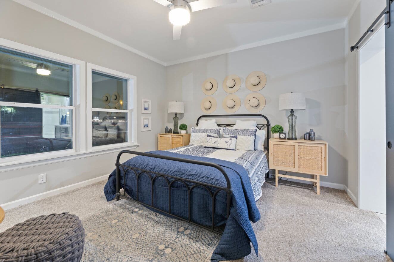 Buncic 28684b bedroom home features