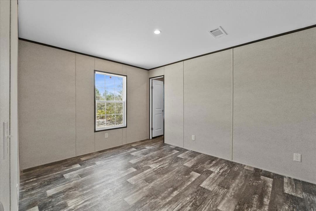 114 mark avenue, lady lake, florida 32159 (sold) 265,300 interior home features