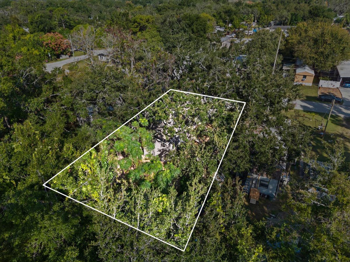 9404 loras street, new port richey, fl 34654 (for sale)  $184,990  home features