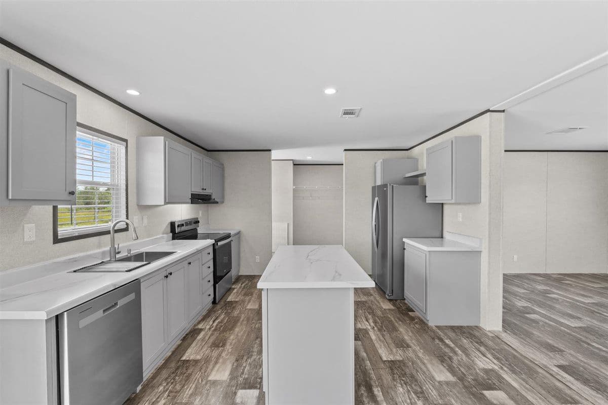 2436 edwin st ne, winter haven, fl 33881 (forsale) $249,764  home features