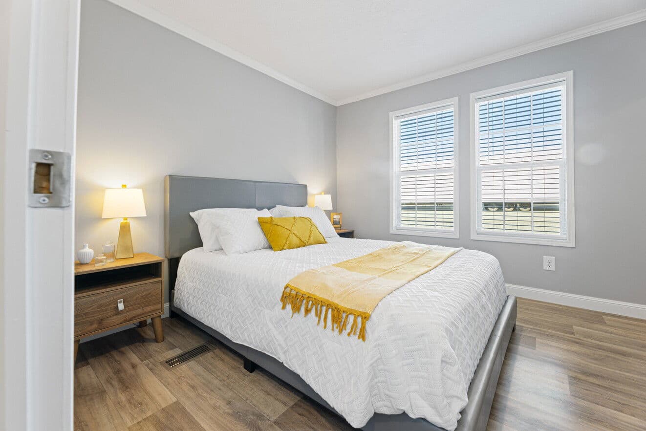 Cumberland duplex bedroom home features