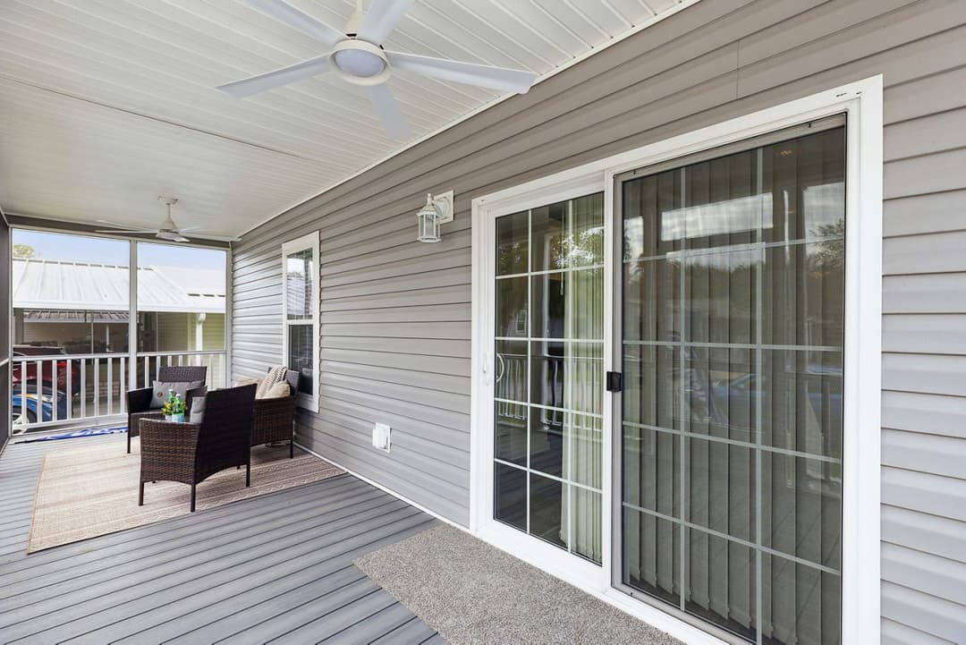 Silver springs 5029 exterior home features