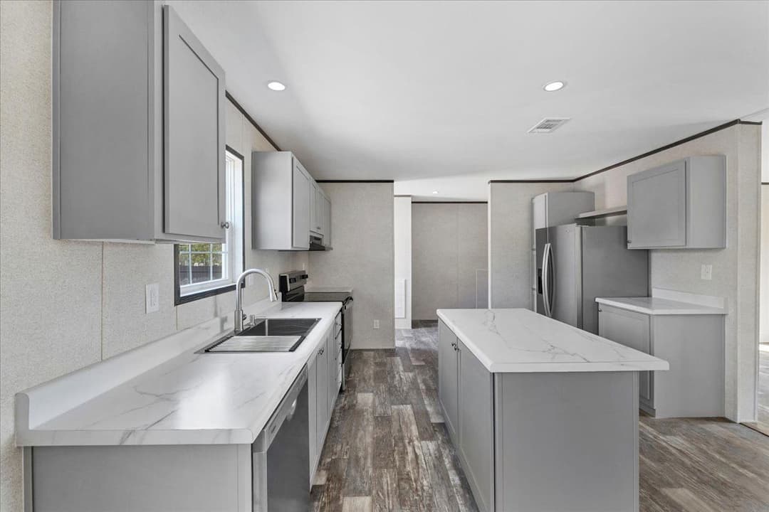 114 mark avenue, lady lake, florida 32159 (sold) 265,300 interior and kitchen home features