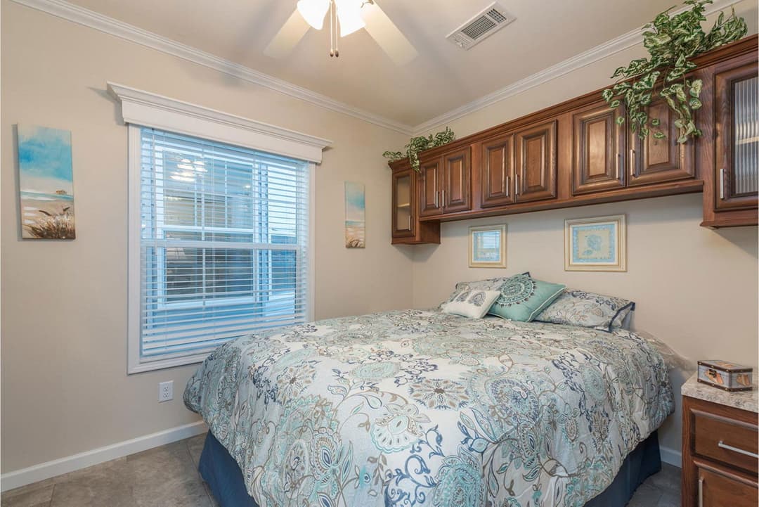 Palm bay 2621b bedroom home features