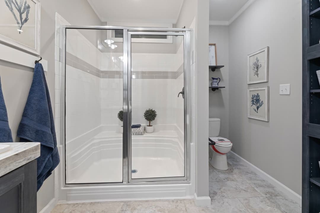 Buncic 28684b bathroom home features