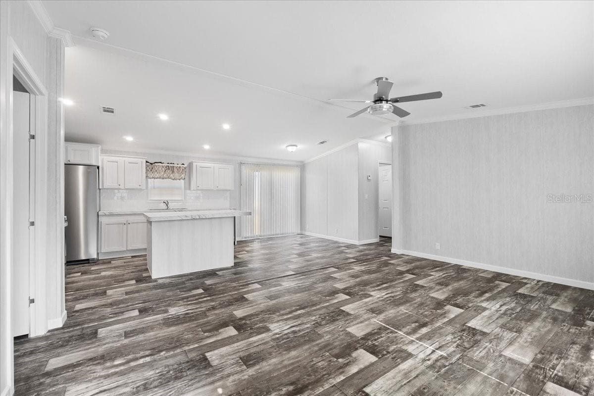 18437 15th ave, orlando, fl 32833 (sold)  home features